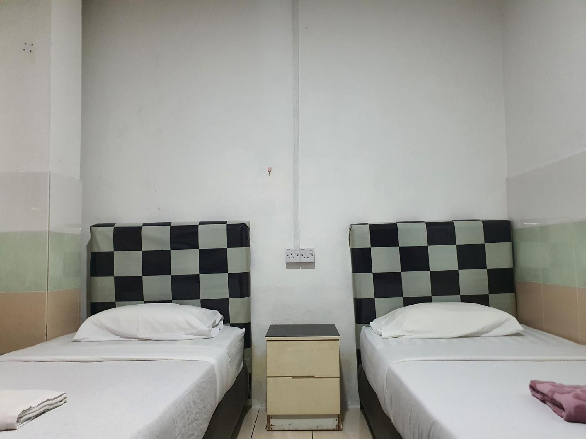 Oyo 90972 Jj Homestay Miri Exterior photo