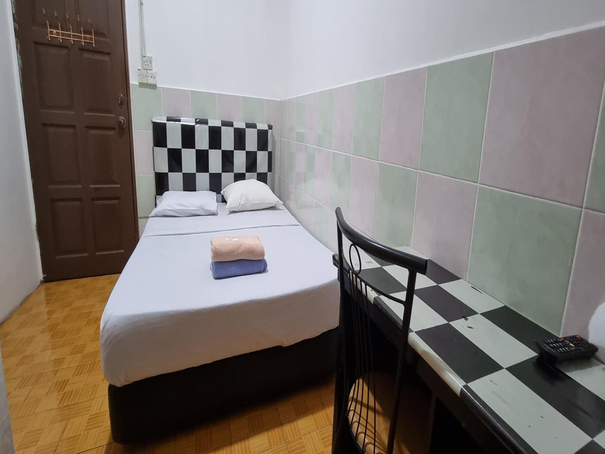 Oyo 90972 Jj Homestay Miri Exterior photo