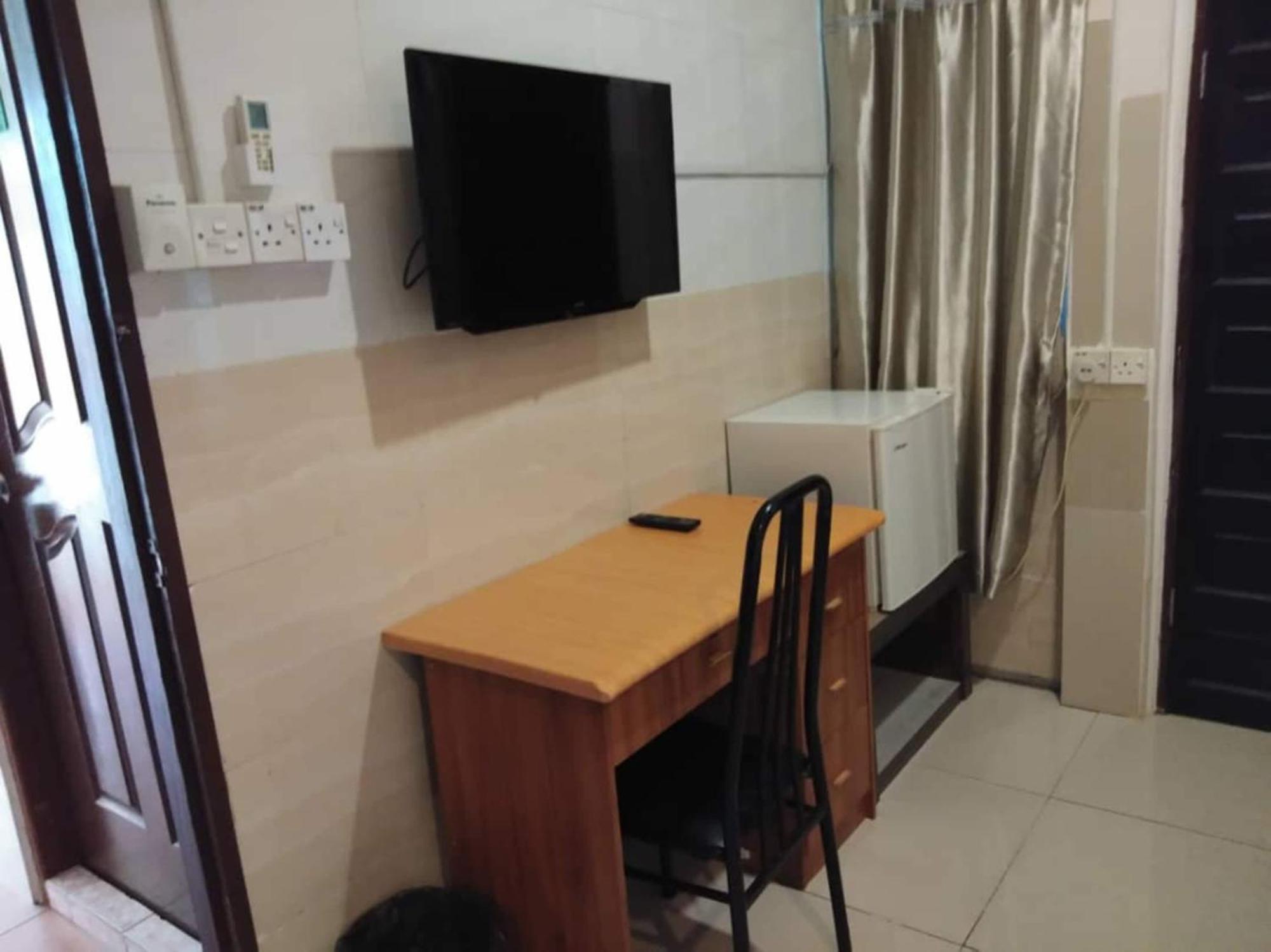 Oyo 90972 Jj Homestay Miri Exterior photo